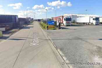 Vrachtwagenchauffeur rijdt collega aan bij tragisch ongeval: “Niet opgemerkt dat hij zich voor voertuig bevond”