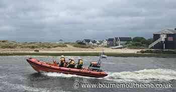 Christchurch: Man falls from groyne and injures head