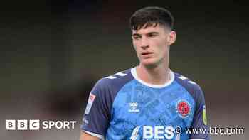 Macadam joins Morecambe from Fleetwood