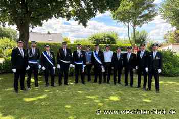 Schützenfest: 100 Musiker lösen in Menne Saalwette ein