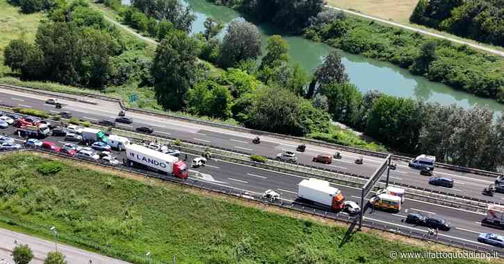 Maxi-tamponamento in A4 a Padova, un morto e diversi feriti: il video dal drone. Pesanti ripercussioni sul traffico