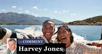 HMRC tax robots are checking out your summer holiday pics - here's what they're after