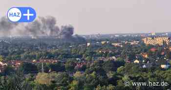 Hannover-Davenstedt: Feuer in Kleingarten, ein Verletzter, riesige Rauchwolke