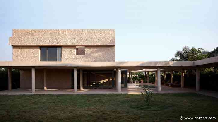 DeRoché Strohmayer converts Ghanaian home into earthy artist retreat