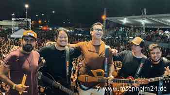 Gitarrist (35) wird von Fan umarmt und stirbt auf der Bühne