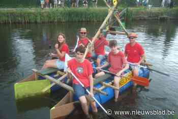 Vlotte Klussers winnen geanimeerde vlottenrace op de nationale feestdag: “We kwamen om te winnen”