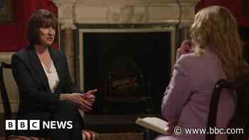 Reeves hints at above-inflation public sector pay rise