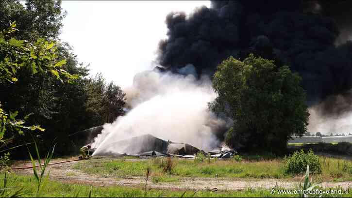 Ens - Brandweer blust nog steeds in Ens, dit is waarom