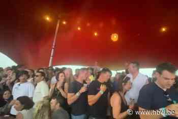 VIDEO. Tent gaat waaien door wind op dancefestival in Maaseik