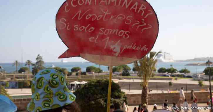 Tausende demonstrieren gegen Massentourismus auf Mallorca