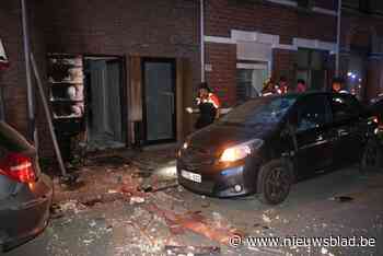 Minstens acht woningen en verschillende auto’s beschadigd na aanslag met springtuig in Sint-Niklaas