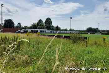 Voetbalterreinen Oranje Blauw krijgen ledlichten