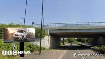 'Monstrous' advertising screen approved by council