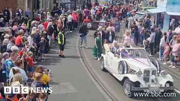 Thousands attend annual transport festival