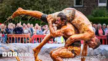 Gravy wrestling event urges people to take part