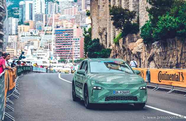 Getarnter Škoda Elroq hat die Finaletappe der Tour de France begleitet; Tadej Pogačar holt den Sieg