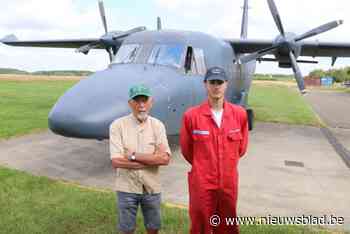 Jongeren op parastage maken eerste sprong: “In het vliegtuig sloeg de schrik toe”