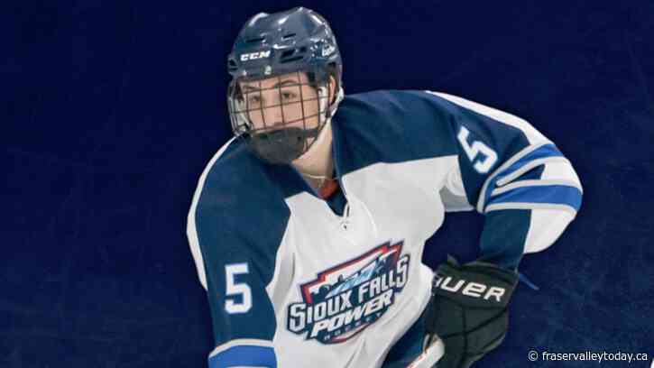 Chilliwack Chiefs sign big defenceman from South Carolina