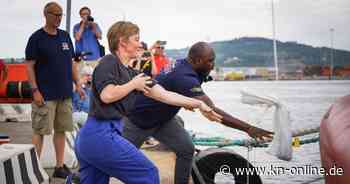 Schauspielerin Sandra Hüller tauft zivilen Rettungskreuzer Sea-Eye 5