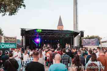 Effenaf festival pakt uit met deejays en livebands op stationsparking