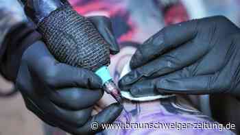 Bakterien in Tattoo-Tinte gefunden: Wie man sich schützt