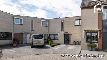 Tikkie kleurloos: dit huis is van vloer tot plafond zwart-wit ingericht