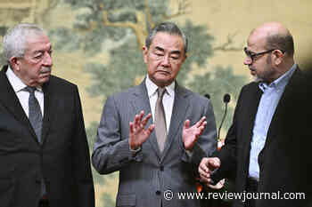 Rivals Hamas and Fatah sign a declaration to form a future government