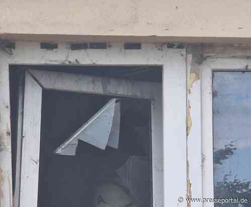 FFW Schiffdorf: Brandstiftung in Einfamilienhaus - geringer Brandschaden dank schnellem Einsatz