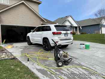 Steps to a perfect car wash and wax