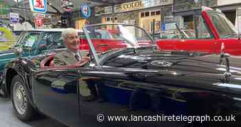Darwen: Ex-detective, 91, back in 1960s police car at Motor Museum