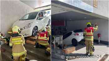 Autofahrerin (70) verwechselt in St. Johann Treppenhaus mit Tiefgaragen-Einfahrt