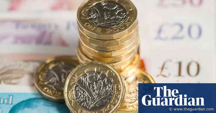 Surprise jump in number of UK people mainly using cash for daily spending