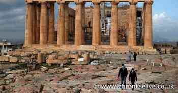 Greece Covid warning for Brits as new variant taking hold in hospitals - symptoms to spot