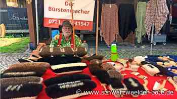 Auf dem Neuweiler Rathausplatz: So lief die Premiere des Naturpark-Markts