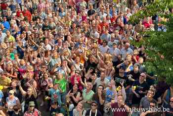 Deinse Feesten gaan van start met 66ste kippenworp op vol Rheinbachplein
