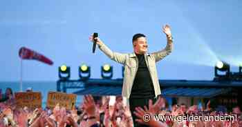 De Hollandse zomerhit verovert naast de hitlijsten ook de radio: ‘Dat was een jaar geleden ondenkbaar’