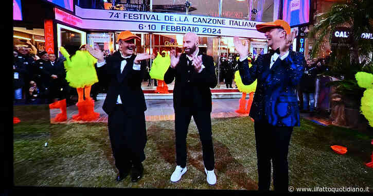 Multa di 206mila euro alla Rai per le scarpe indossate da John Travolta a Sanremo. Per l’Agcom fu “pubblicità occulta, episodio di estrema gravità”