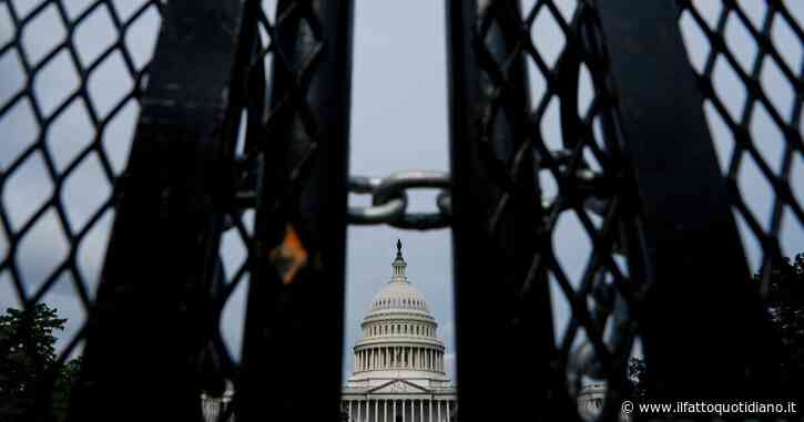 Netanyahu parla al Congresso Usa, ma i dem disertano in massa. “In Medioriente scontro tra civiltà e barbarie”. E attacca i manifestanti pro Palestina: “Siete utili idioti dell’Iran”