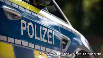 Täter attackiert hilfsbereite Seniorin – Diebe bestehlen Frau