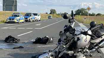 Fahrer von Kleintransporter übersieht Motorrad: Zusammenstoß – Mann stirbt später in Klinik
