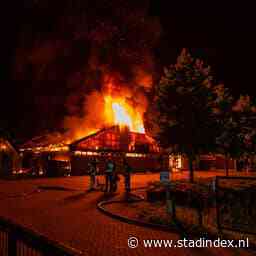 Veel paarden omgekomen bij felle brand in paardenstal Zeewolde