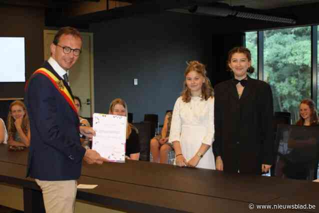 Stekense chiromeisjes stappen in Limburgs huwelijksbootje