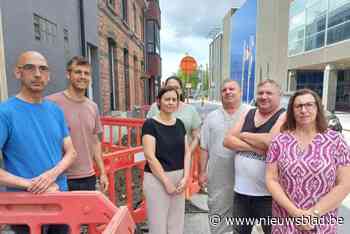 Bewoners Oosterlaan trekken aan alarmbel na 16de (!) stroompanne:  “We hebben dan maar zelf hoofdlampen en batterijen gekocht”