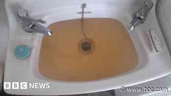 Discoloured water remains after mains pipe burst