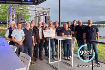 Sweet Valley Sailors uit Zutendaal schenken cheque van 1053 euro aan twee goede doelen