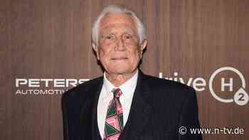 Er war nur ein Mal 007: Bond-Darsteller George Lazenby geht in Rente