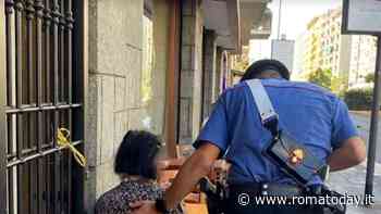 Picchia l'anziana madre, voleva i soldi per comprare la droga