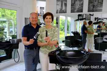 Nach fast 45 Jahren legen sie Schere, Kamm und Fön endgültig beiseite