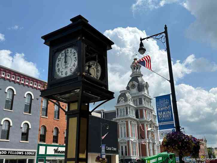 Van Wert community celebrates return of historic downtown clock