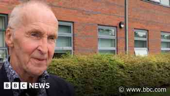Teacher's guard of honour as he retires after 51 years